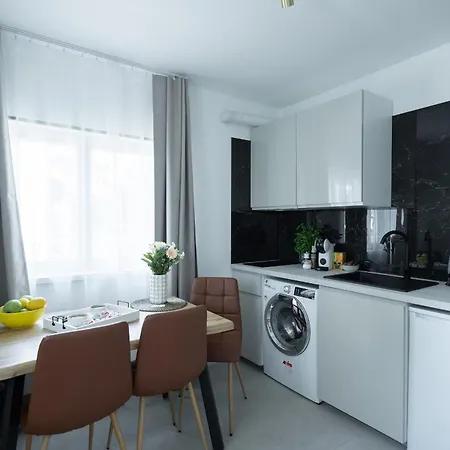 Design Garden With Private Parking & Playground Riga