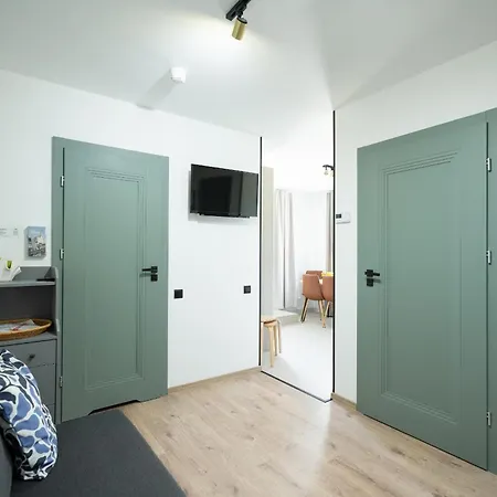 Design Garden With Private Parking & Playground Appartement