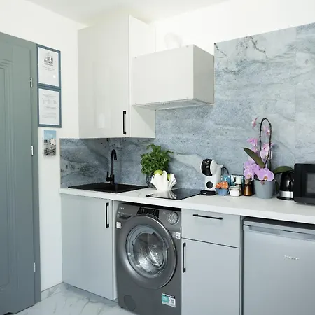 Design Garden With Private Parking & Playground Appartement