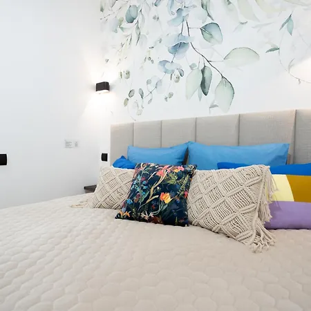 Apartmán Design Garden With Private Parking & Playground