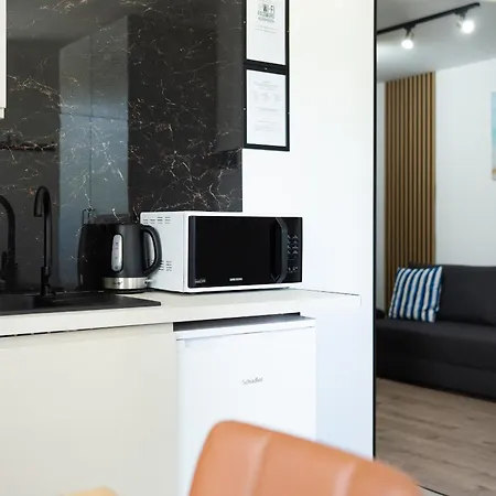 Apartment Design Garden With Private Parking & Playground *