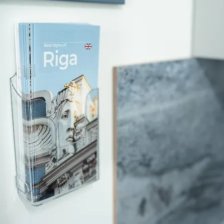 Design Garden With Private Parking & Playground