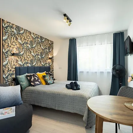 Design Garden With Private Parking & Playground Apartman *