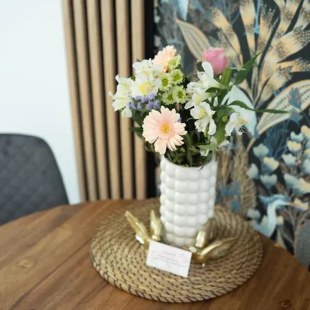 Апартаменты Design Garden With Private Parking & Playground