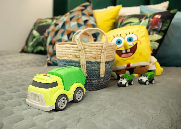 Design Garden With Private Parking & Playground Apartment