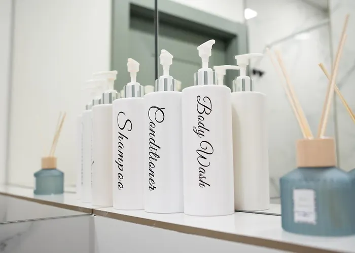 Apartment Design Garden With Private Parking & Playground