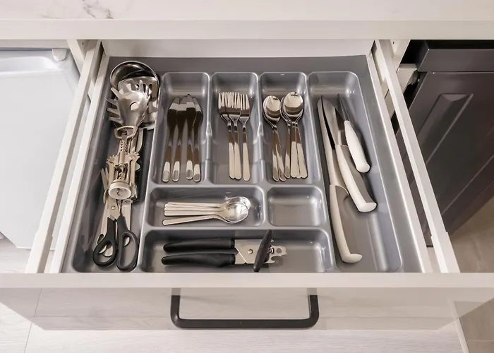 Design Garden With Private Parking & Playground