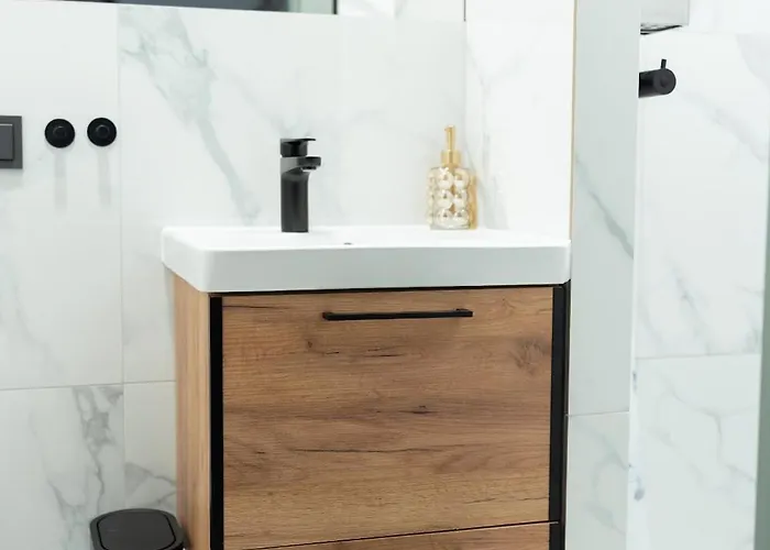 Design Garden With Private Parking & Playground Ρίγα