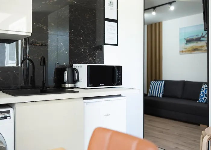 Apartment Design Garden With Private Parking & Playground *