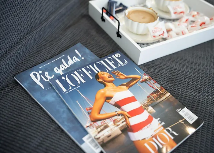 Design Garden With Private Parking & Playground