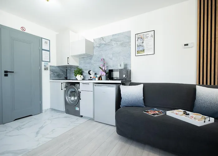 Design Garden With Private Parking & Playground Apartment