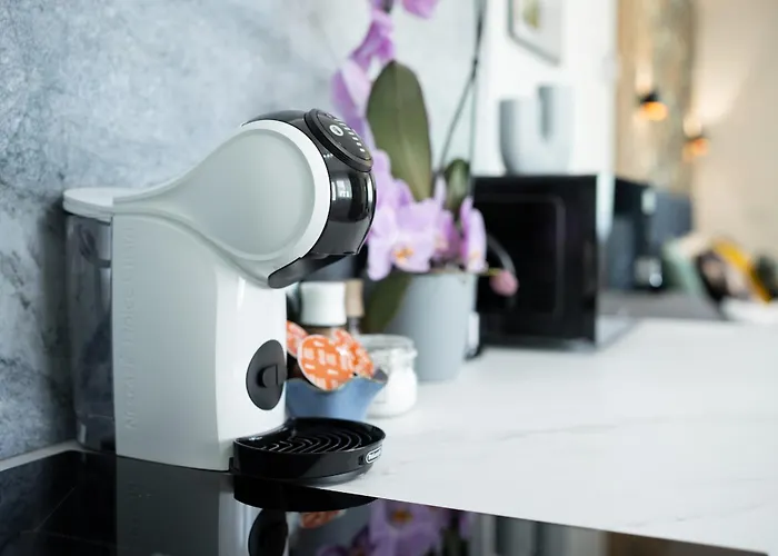 Design Garden With Private Parking & Playground Апартаменти