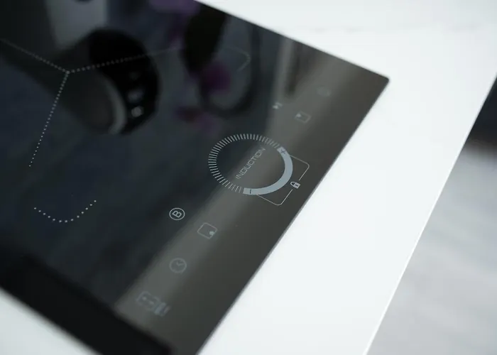 Design Garden With Private Parking & Playground *