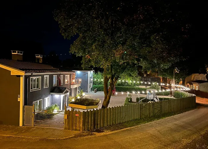 Design Garden With Private Parking & Playground Apartment