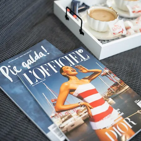 Design Garden With Private Parking & Playground